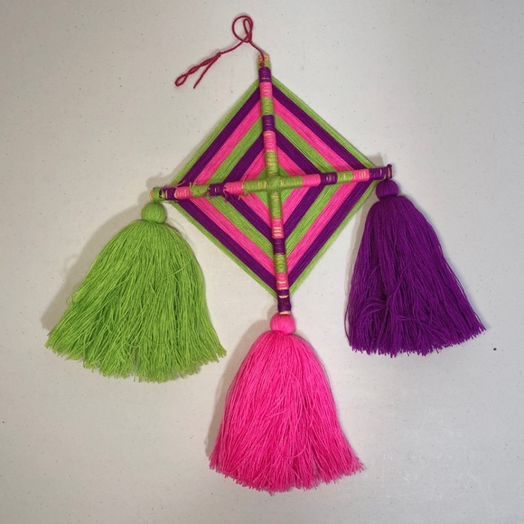 Small Woven Yarn Wall Decor Colorful - Picture 3 of 3